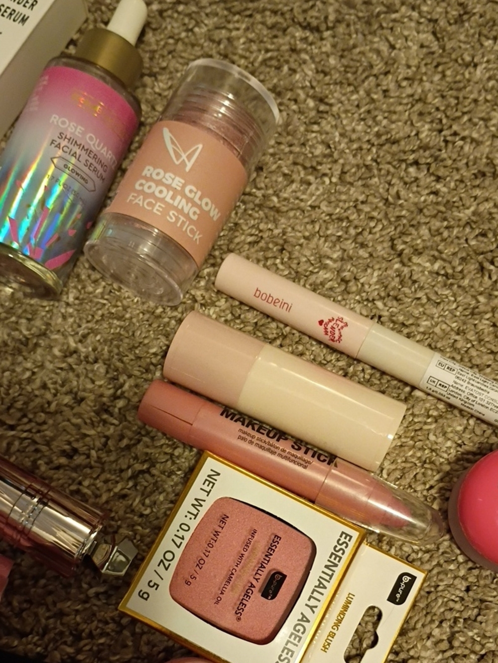 Cosmetics bundle - Picture 7 of 7
